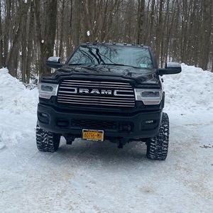 Meet your Posher, Dustin